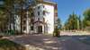 hotel_img